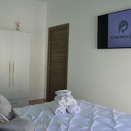 Emerella Luxury Suites Siderno Beach Exterior foto